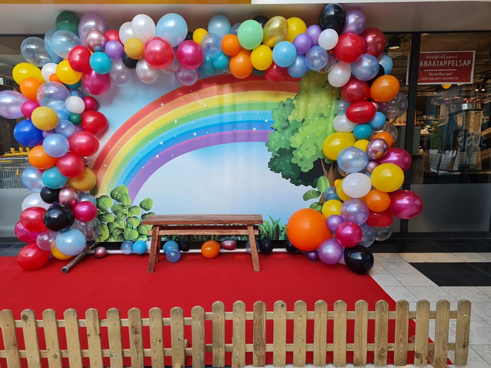 Ballonnen decor regenboog winkelcentrum events